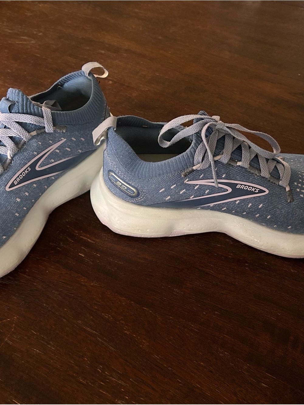 Brooks Women's Light Blue Knit Running Shoes with Pink Accents
